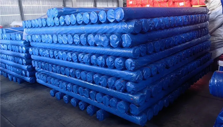 Blue PE Tarpaulin Roll е за трайна защита.