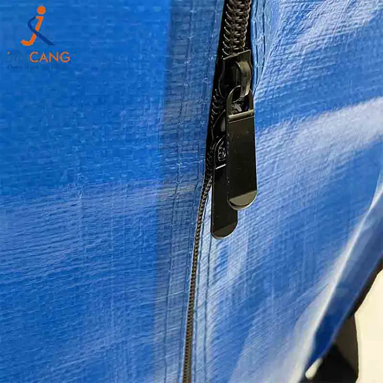 Изключително големи движещи се торбички